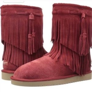 UGGs Red Fringe Boots - Koolaburra